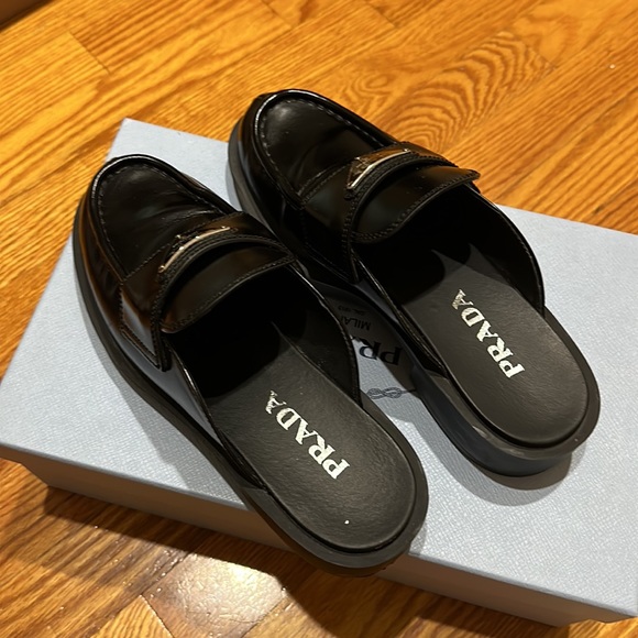 Prada Brushed Leather Loafer Mules Sz 37 - Picture 10 of 13